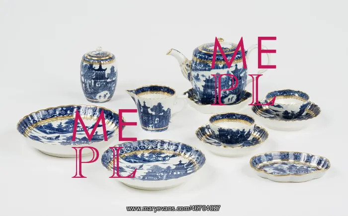 : Tea set. Teapot, lid and stand made from porcelain : Tea set. Teapot, lid and stand made from porcelain