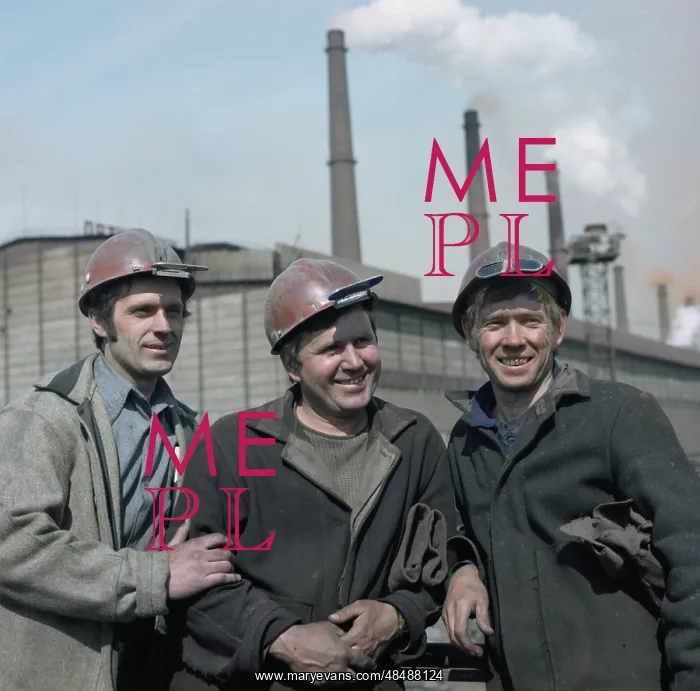 : Team of the steel-smelting machine of the open : Team of the steel-smelting machine of the open