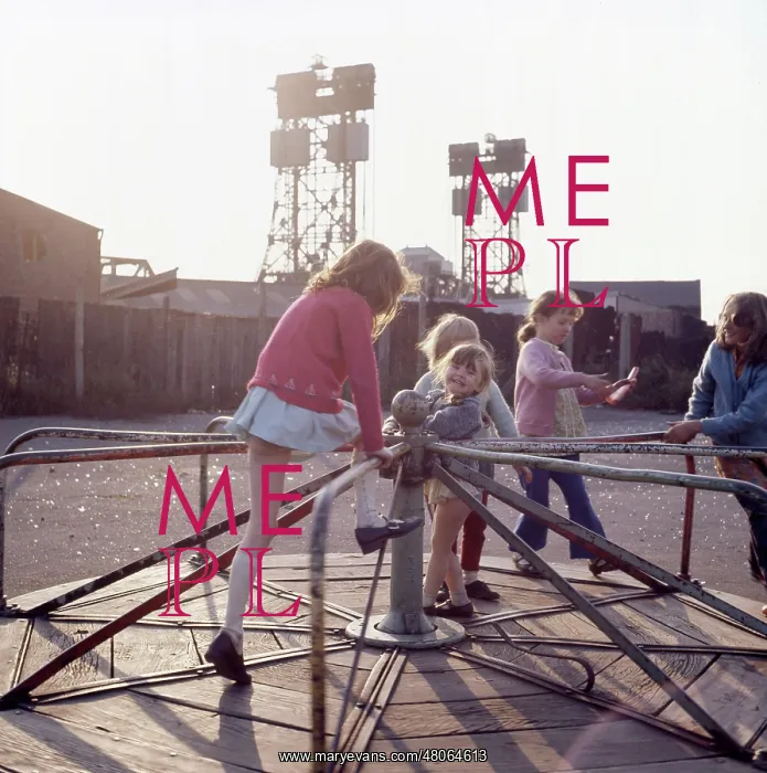 : On The Teapot. Newport, Middlesbrough 1970s : On The Teapot. Newport, Middlesbrough 1970s