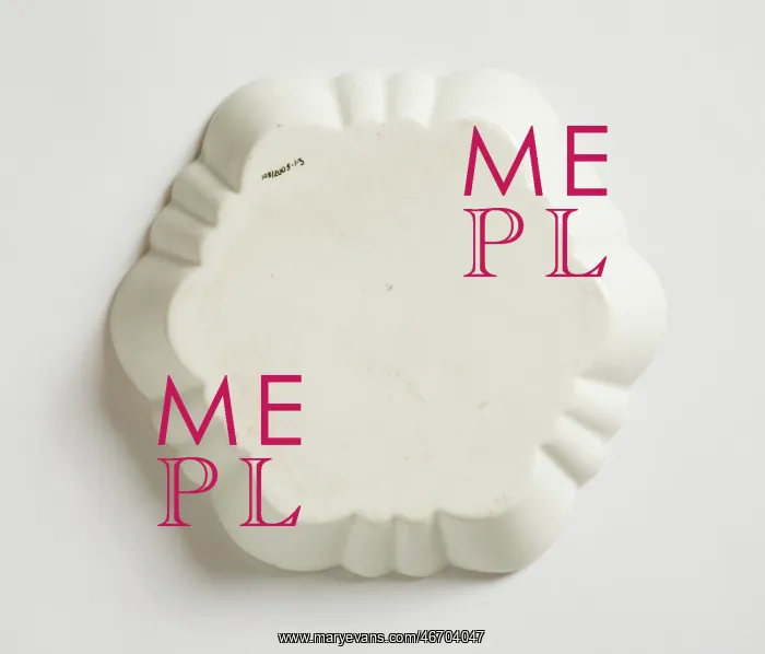 : Teapot stand : Teapot stand