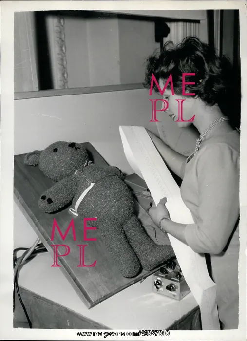 : Teddy bear demonstrates breathing in babies, exhibition : Teddy bear demonstrates breathing in babies, exhibition