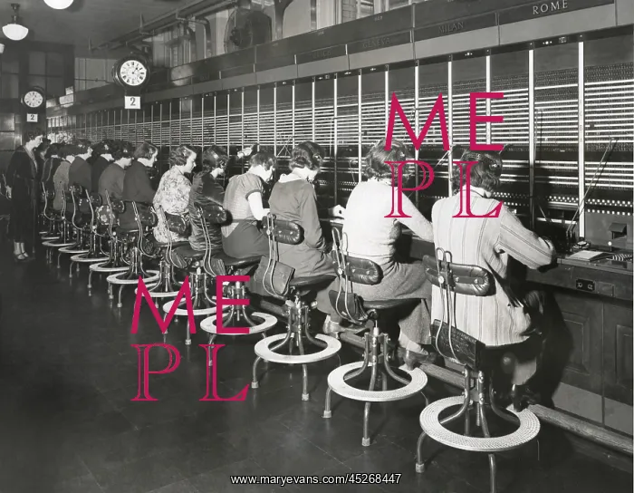 : Telephone operators working on an international : Telephone operators working on an international