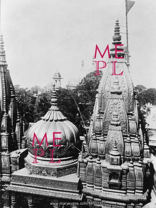 : Temple in Benares, 1928 : Temple in Benares, 1928