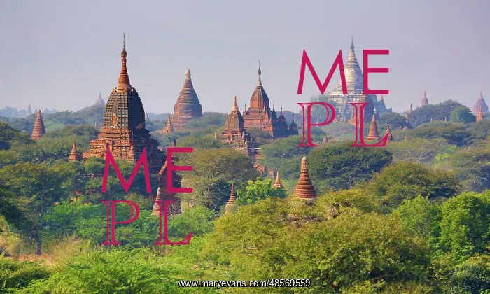  : Temples and pagodas on the Plain of Bagan, Myanmar