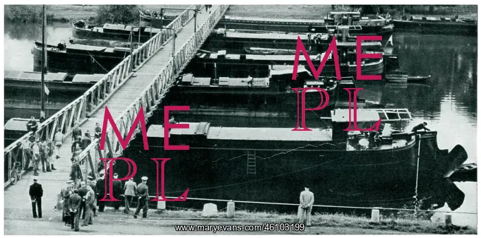 : Temporary emergency bridge in Belgium, Sept 1939 : Temporary emergency bridge in Belgium, Sept 1939