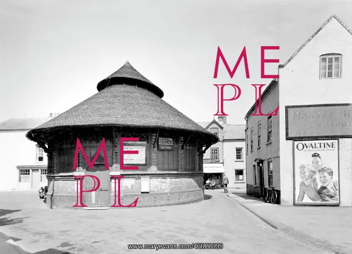  : Tenbury Wells, the Square c1955