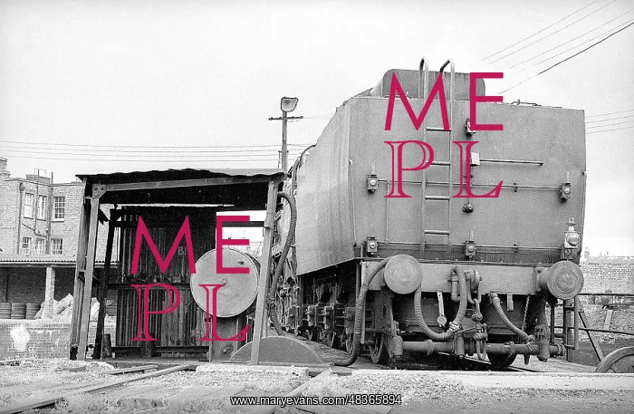 : Tender of steam engine on turntable : Tender of steam engine on turntable