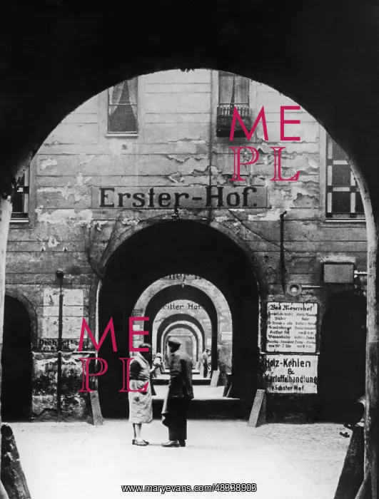 : Tenement in Hamburg, around 1910 : Tenement in Hamburg, around 1910