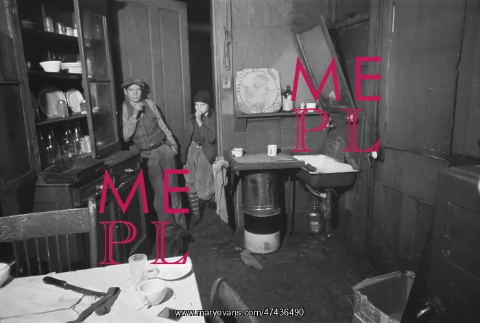 : Tenement kitchen, Hamilton Co. Ohio : Tenement kitchen, Hamilton Co. Ohio