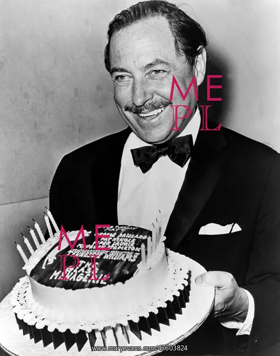 : Tennessee Williams, American Playwright : Tennessee Williams, American Playwright