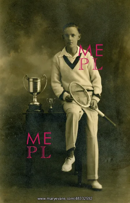  : Tennis player with trophy