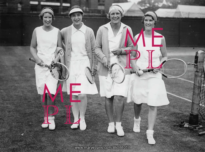 : The tennis players (from right to left) : The tennis players (from right to left)