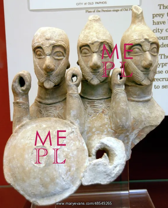 : Terracotta figure of three-bodied warrior. Cyprus. 7th centu : Terracotta figure of three-bodied warrior. Cyprus. 7th centu