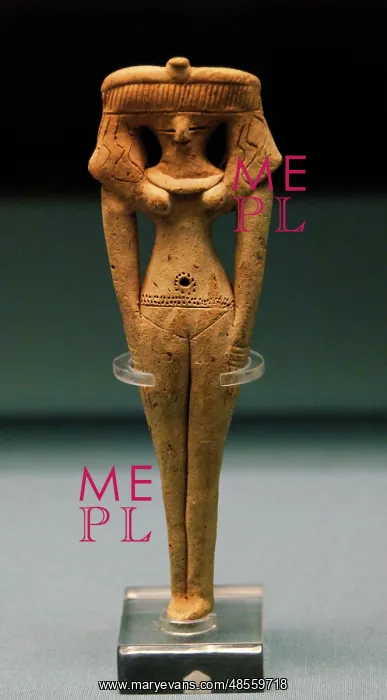: Terracotta's female figure. Egypt : Terracotta's female figure. Egypt