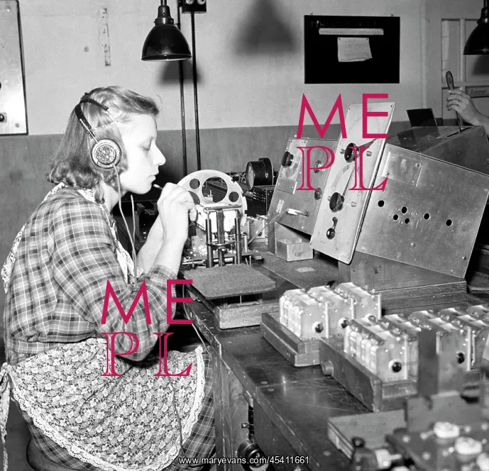  : Tesla Prague - manufacture of radios
