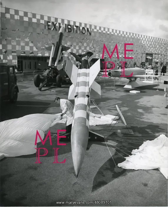 : A test rocket used to demonstrate the parachute recover? : A test rocket used to demonstrate the parachute recover?