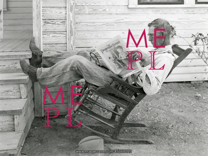 : Texas farmer reading Progressive Farmer-Southern : Texas farmer reading Progressive Farmer-Southern