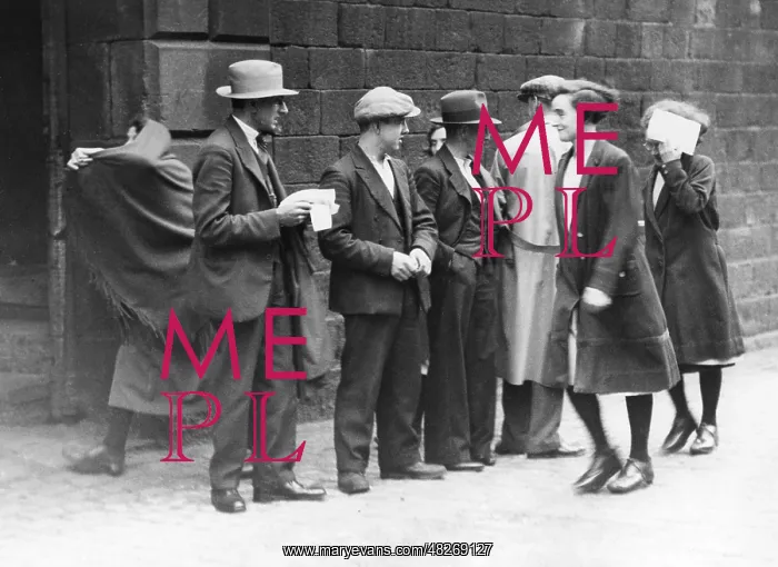: Textile strike in Lancashire, 1932 : Textile strike in Lancashire, 1932