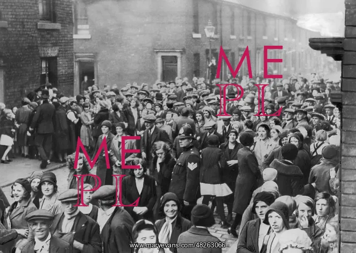 : Textile workers strike in Blackburn, England, 1932 : Textile workers strike in Blackburn, England, 1932