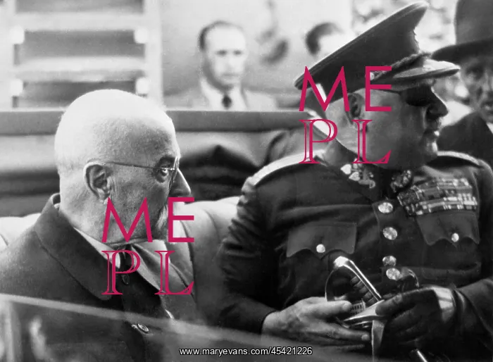  : T.G. Masaryk with General