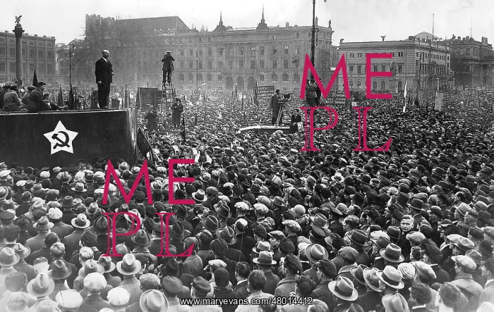 : Thaelmann speaks at a rally on the 1st of May in Berlin : Thaelmann speaks at a rally on the 1st of May in Berlin