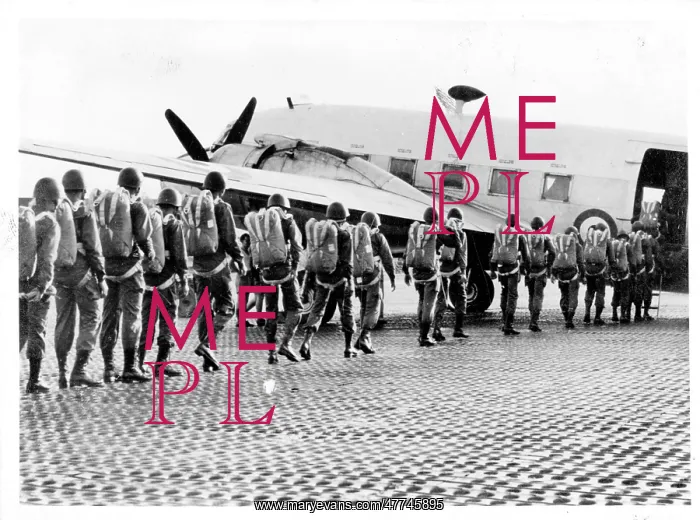 : Thai paratroop trainees boarding the jump-ship : Thai paratroop trainees boarding the jump-ship