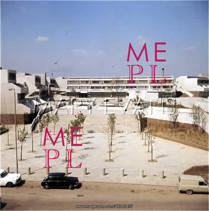 : THAMESMEAD 1975 : THAMESMEAD 1975