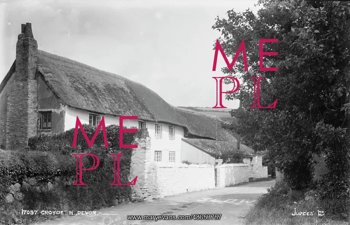 : Thatched Cottage in Croyde : Thatched Cottage in Croyde