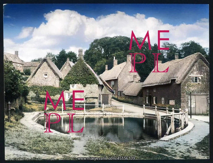 : THATCHED VILLAGE 1930S : THATCHED VILLAGE 1930S