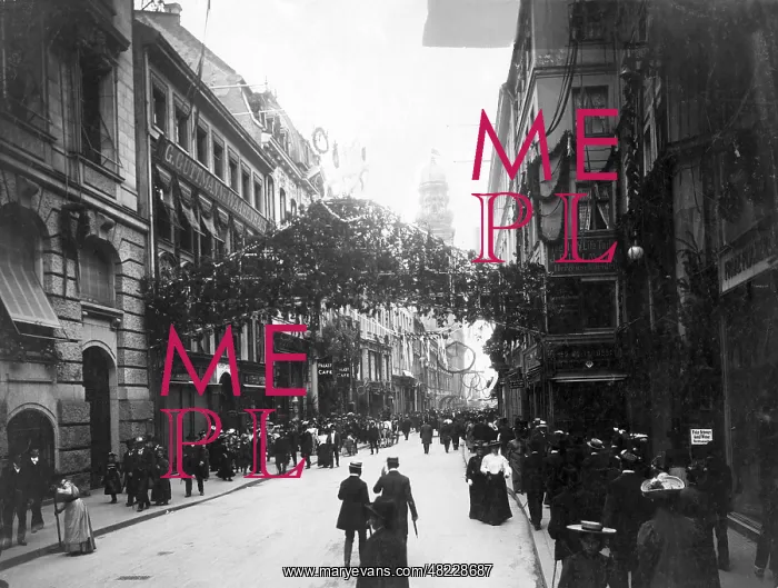 : Theatinerstrasse in Munich, around 1906 : Theatinerstrasse in Munich, around 1906