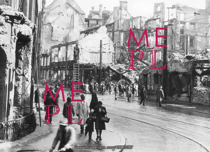 : The Theatinerstrasse in Munich after the end of the war : The Theatinerstrasse in Munich after the end of the war