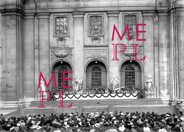 : Theatrical performance of Jedermann on Domplatz 1935 : Theatrical performance of Jedermann on Domplatz 1935