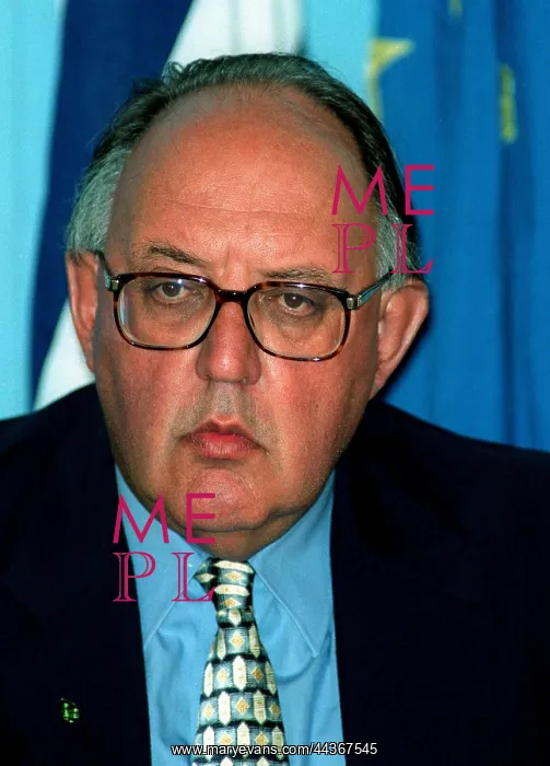  : Theodore Pangalos