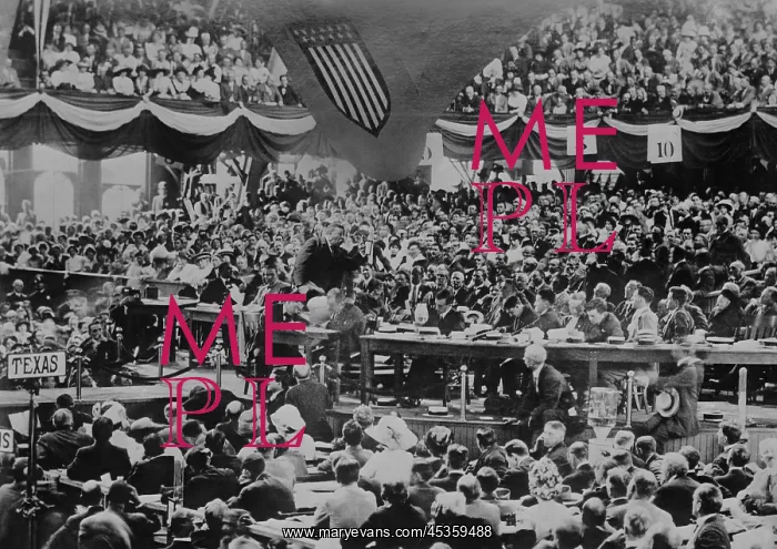 : Theodore Roosevelt addressing the Progressive National : Theodore Roosevelt addressing the Progressive National
