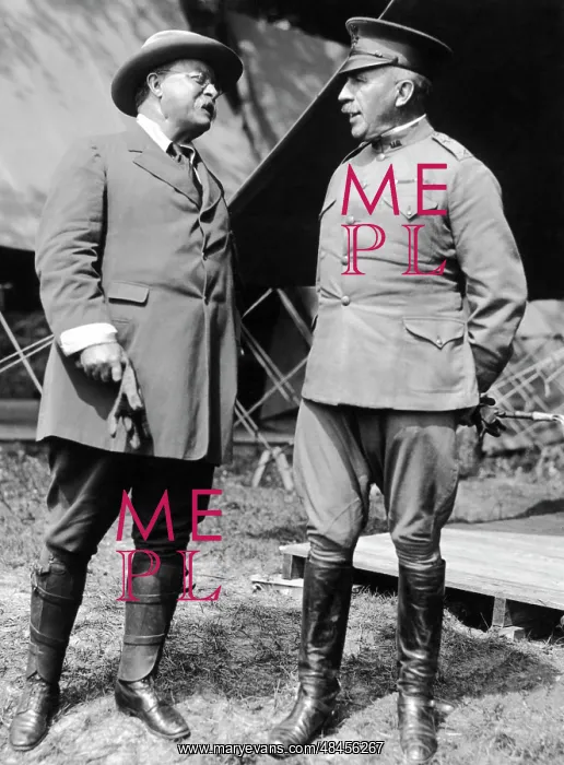 : Theodore Roosevelt in deep conversation with General : Theodore Roosevelt in deep conversation with General