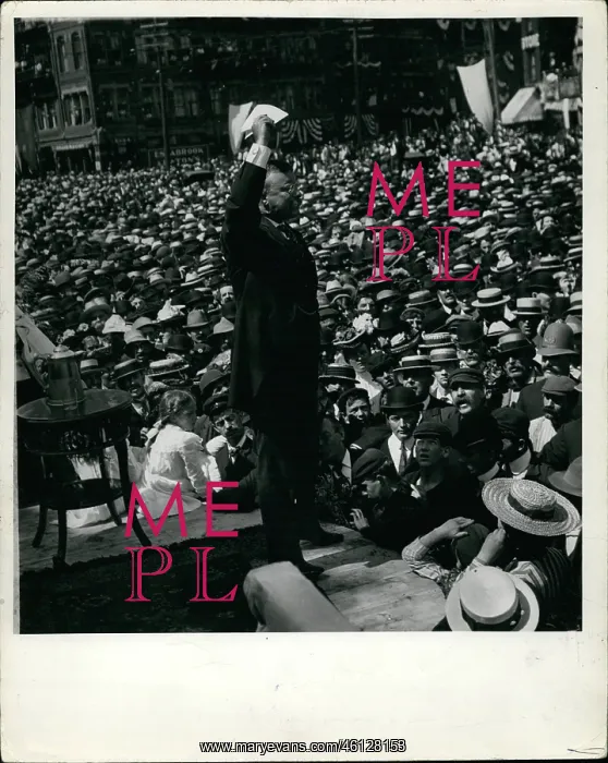 : Theodore Roosevelt speaking at Haverhill, Massachusetts : Theodore Roosevelt speaking at Haverhill, Massachusetts