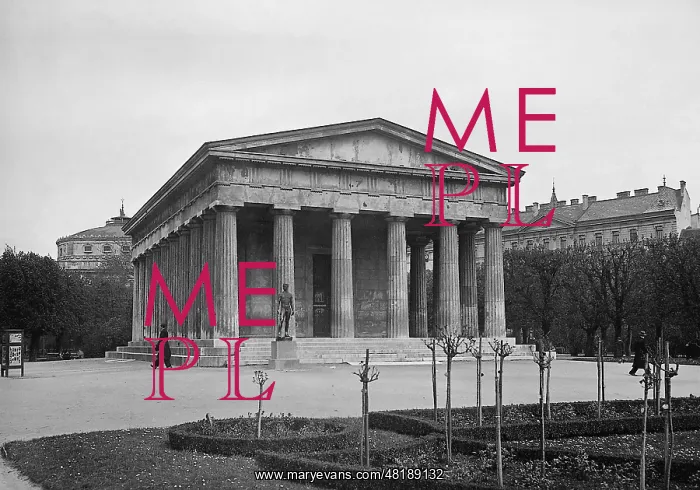 : Theseus Temple in the Volksgarten, 1938 : Theseus Temple in the Volksgarten, 1938