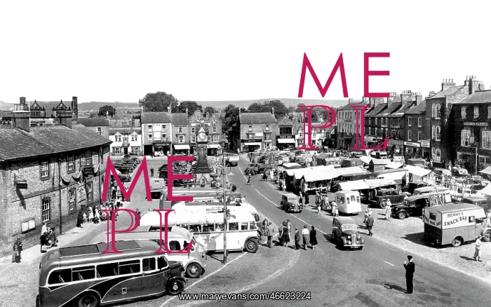  : Thirsk, Market Day c1955