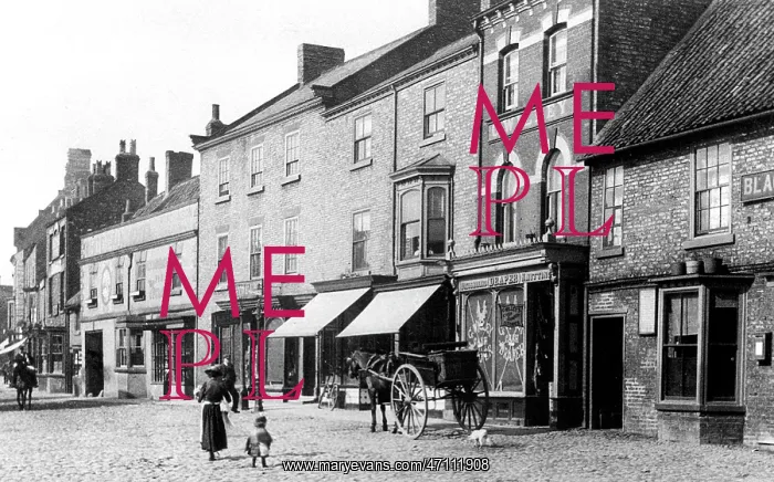  : Thirsk Market Place early 1900s