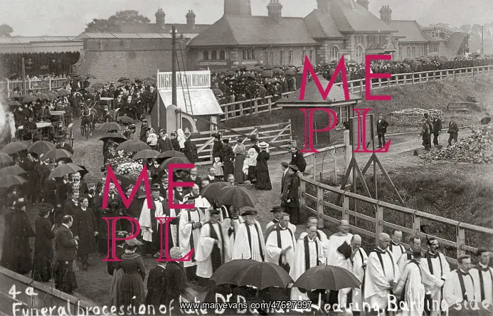 : Thomas Barnardo's Funeral Procession, Barkingside : Thomas Barnardo's Funeral Procession, Barkingside