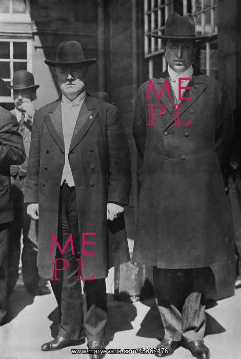 : Thomas L. Hisgen with William Randolph Hearst, in : Thomas L. Hisgen with William Randolph Hearst, in