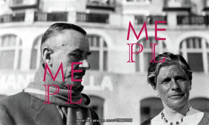 : THOMAS MANN-With his wife Katia. 1932. ? : THOMAS MANN-With his wife Katia. 1932. ?