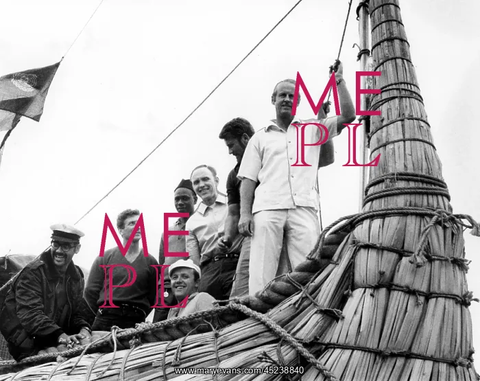: THOR HEYERDAHL and crew on Ra before setting ? : THOR HEYERDAHL and crew on Ra before setting ?