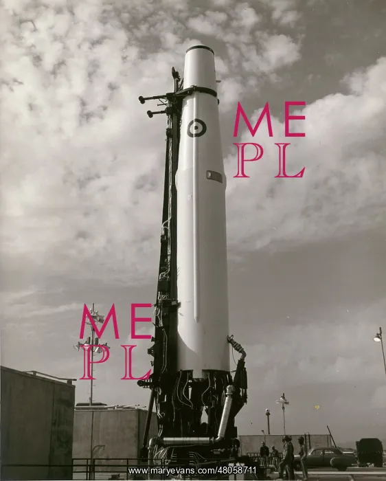 : A Thor IRBM of the RAF during pre-launch checkouts : A Thor IRBM of the RAF during pre-launch checkouts