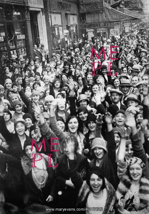 : Several thousand milliners protest : Several thousand milliners protest