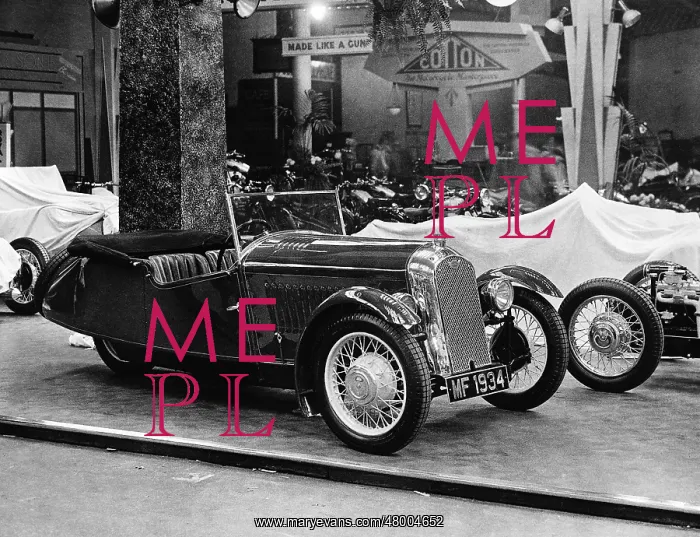 : Three-wheeled F type from Morgan at the Motorcycle and Ca : Three-wheeled F type from Morgan at the Motorcycle and Ca