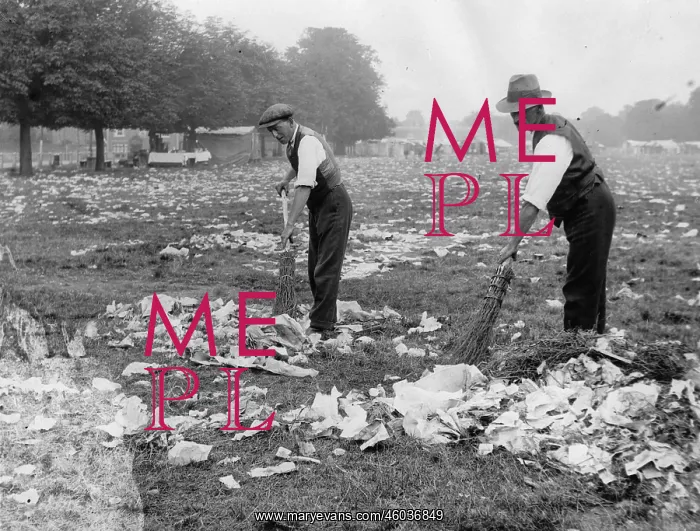  : Tidying up after a party