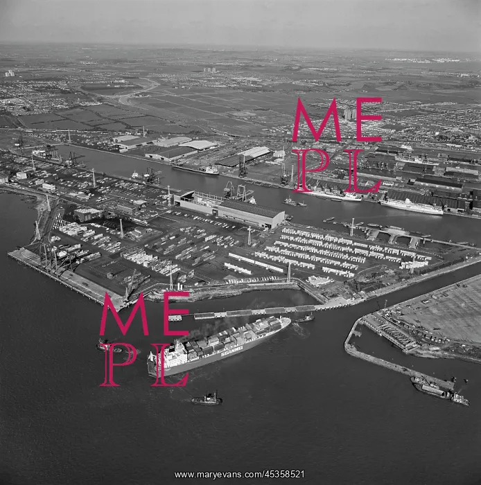 : Tilbury Dock : Tilbury Dock