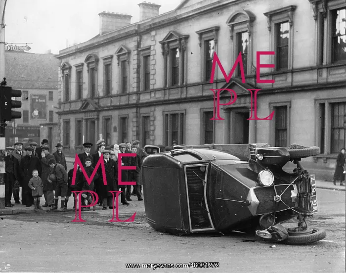 : Tilted car