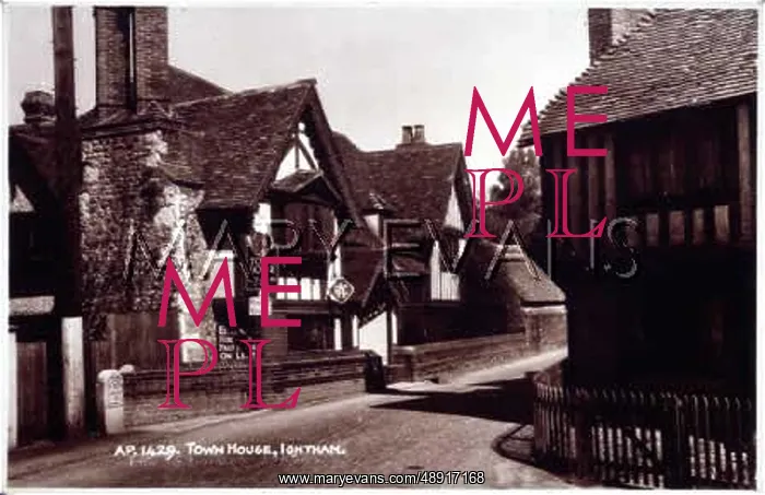 : TIMBER-FRAMED HOUSES : TIMBER-FRAMED HOUSES